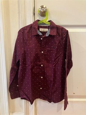 H&M Burgundy Long-Sleeve Button-Up Shirt with White Polka Dots